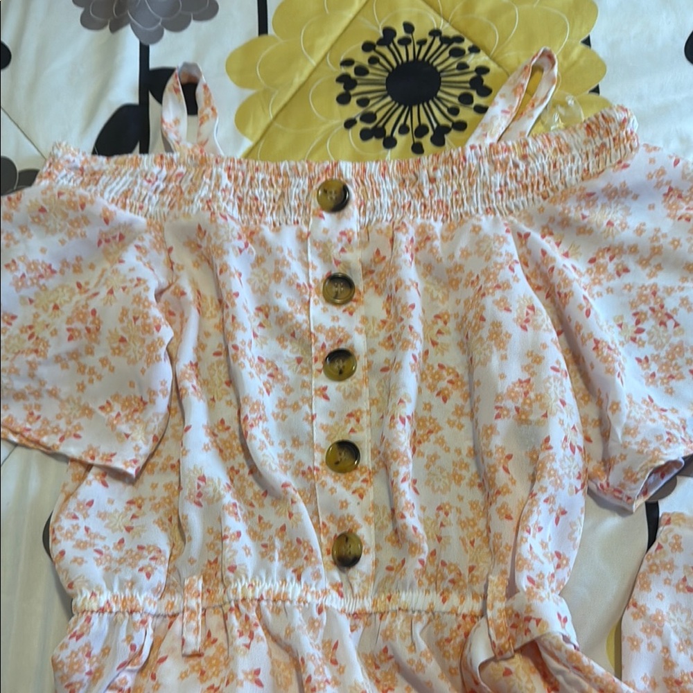 Kensie Floral romper with Button Details